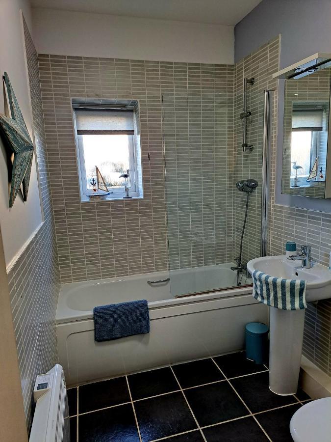 Coastal Apartment With Beach On Your Doorstep! Llanelli Zewnętrze zdjęcie