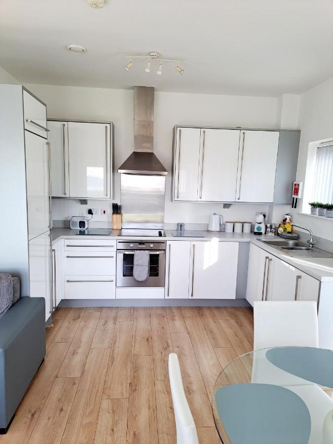 Coastal Apartment With Beach On Your Doorstep! Llanelli Zewnętrze zdjęcie